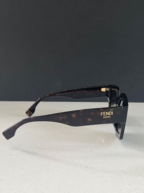 FENDI Roma FE401621 52E  52MM Square TURQUOISE BROWN Sunglasses main image 7
